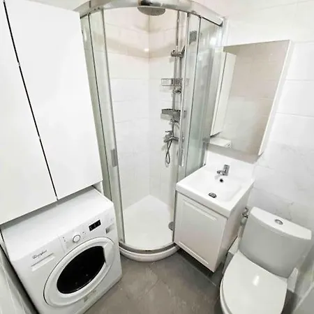 Hidden Gem In 10min Everywhere Apartment *